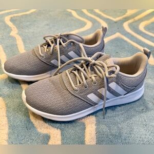 Adidas Cloudfoam Women’s 7 Shoes